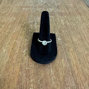 GERMANY Thin Etched Silver Band Round Solitaire Clear Rhinestone Ring Size‎ 7